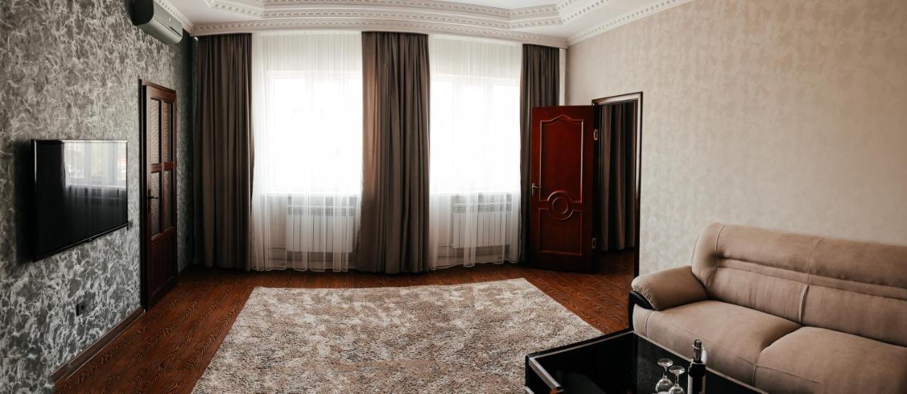 Grand Hotel Bishkek Luaran gambar