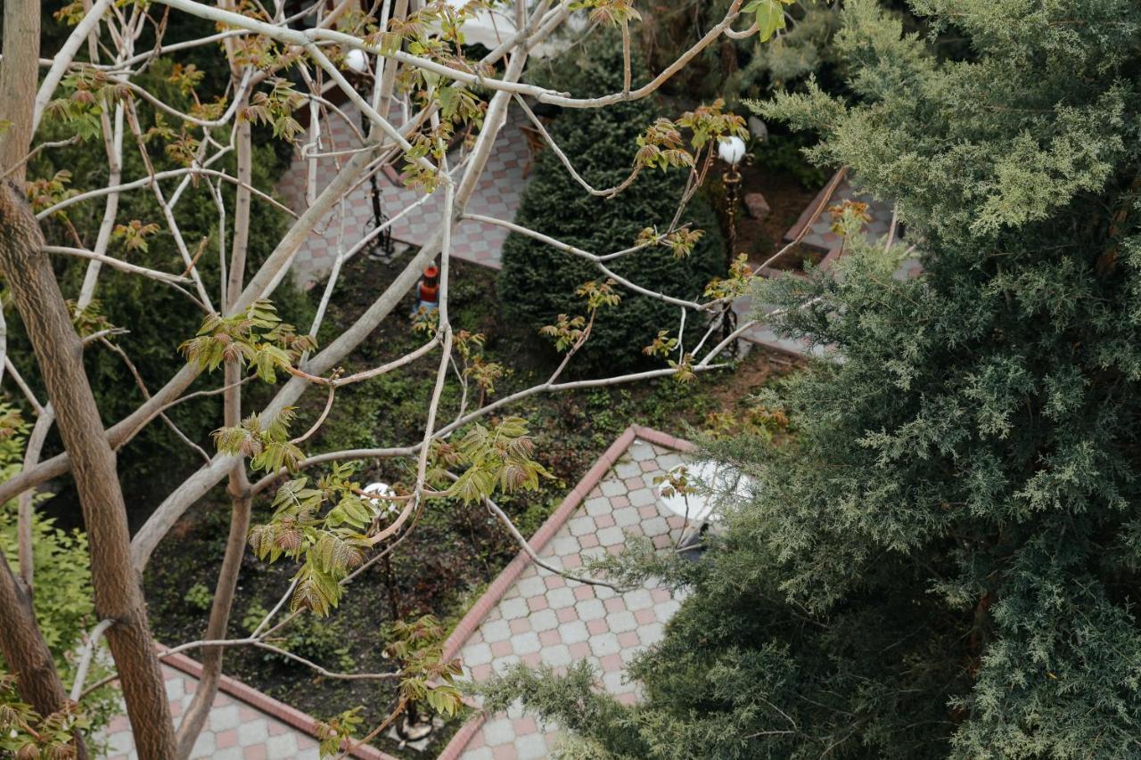 Grand Hotel Bishkek Luaran gambar