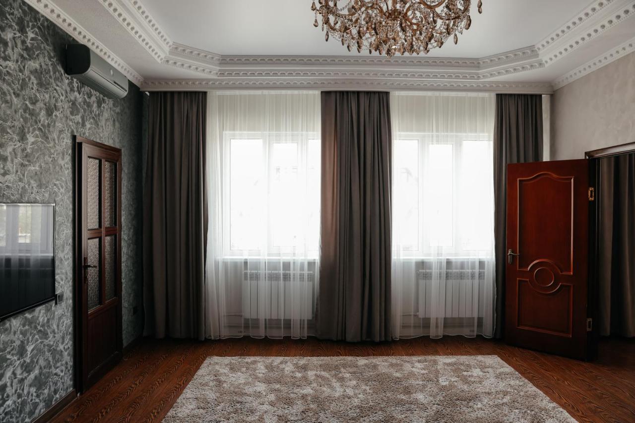 Grand Hotel Bishkek Luaran gambar