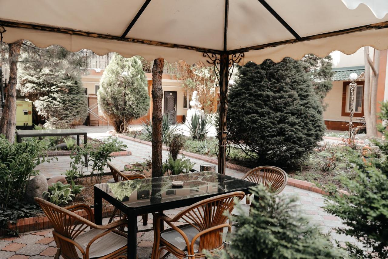 Grand Hotel Bishkek Luaran gambar